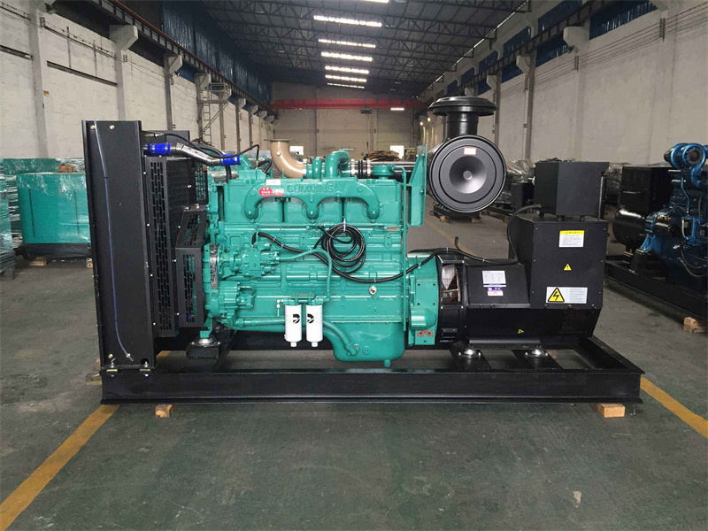 兴宾发电机出租租赁如何保证柴油发电机组的正常运行？