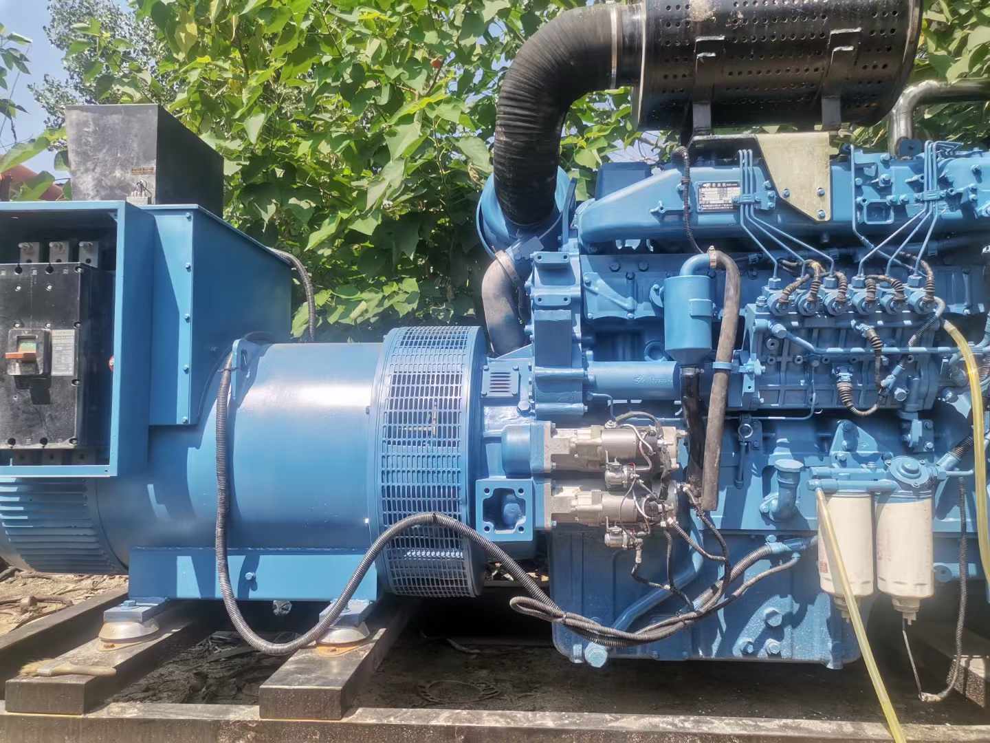 兴宾详细说明降低 800kW 柴油发电机输出电流波动的方法