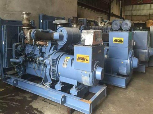 兴宾发电机组带负载降电压是什么原因照成的？