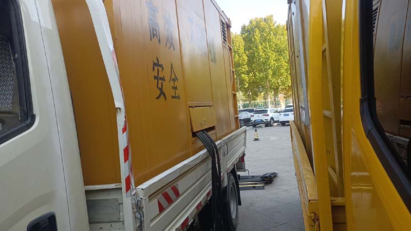 兴宾如何判断柴油发电机组和UPS电源的切换时间是否符合要求？