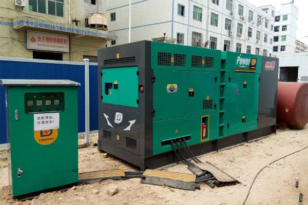 兴宾为什么夏季要重点检查发电机组的燃油系统密封性？