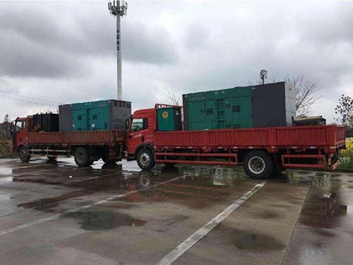 兴宾涂抹密封胶后，需要等待多长时间才能安装水冷式机油散热器密封件？